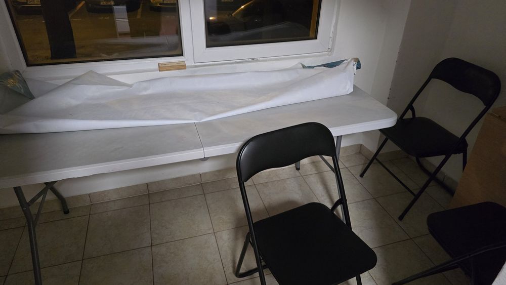 Voi vinde masa, în stare foarte bună.