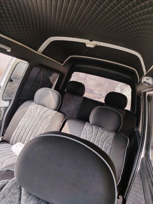 Damas rangi oq tayyor chexol polik qilingan 4 ta balon yangi 13 balon