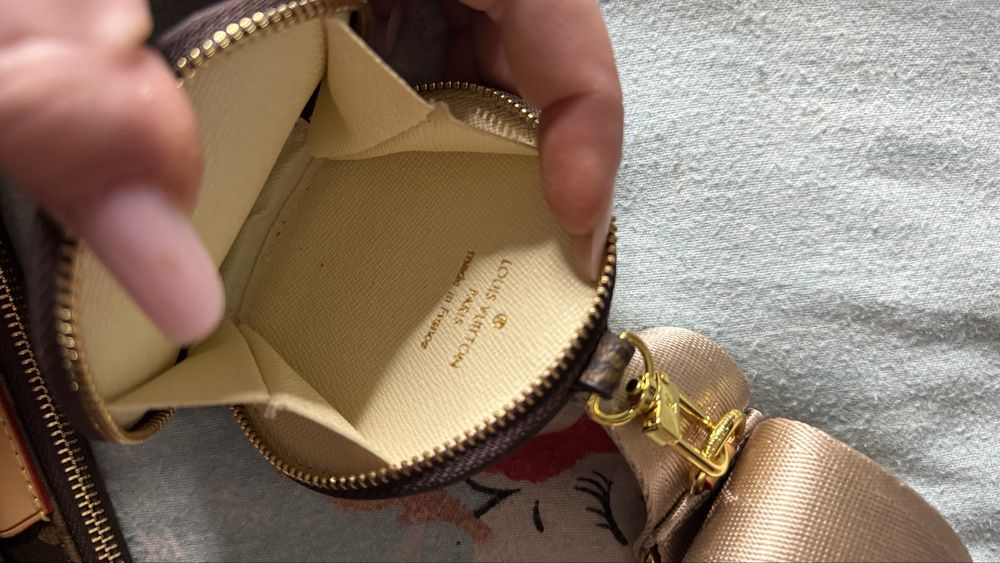 Geanta Louis vuitton multipochette