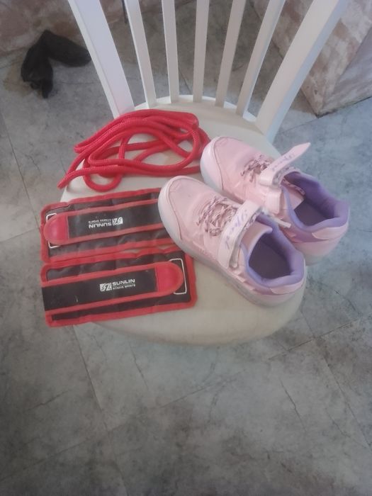 Набор для гимнастики и кроссовки с колесами ролики
