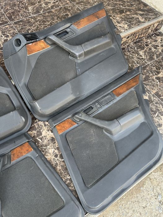 Дверные карты - обшивки BMW E34