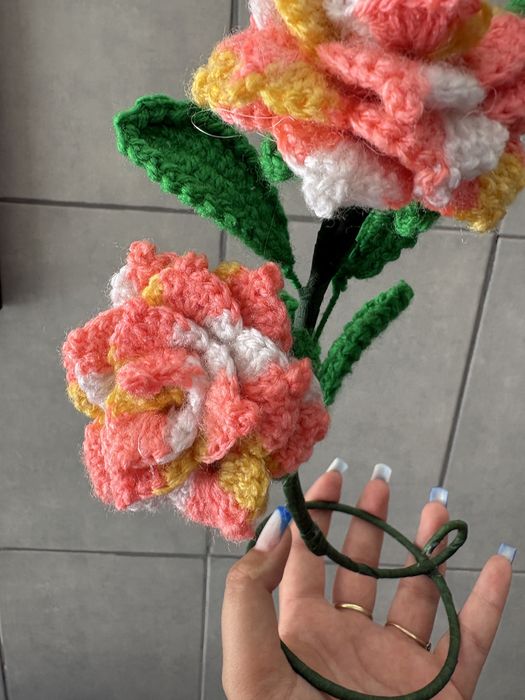 Floricele tricotate manual