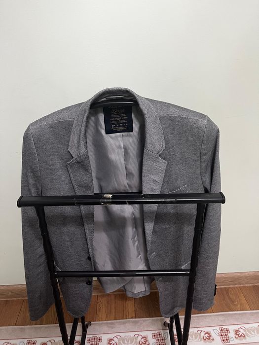 3 костюм, 1 пиджак, 2 бушлат