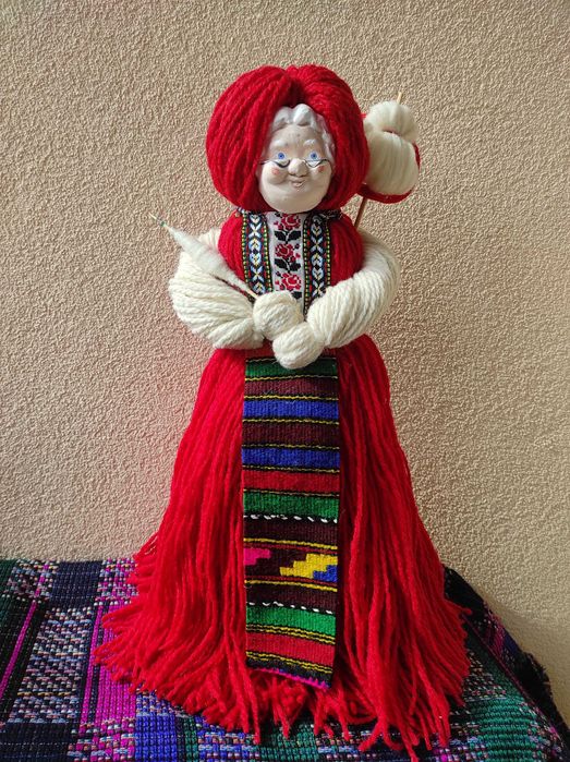 Баба Марта около 50 см височина, стояща