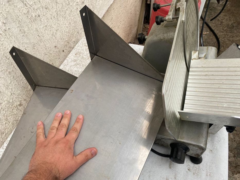 Продам слайсер, полочки и моноблок