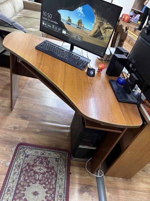 Стол рабочий угловой