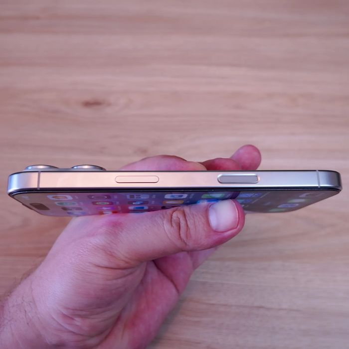 Vand Iphone 16 pro