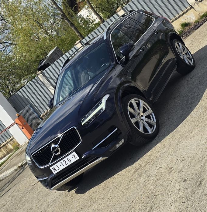 Volvo Xc90 * D5 * 7 Locuri * Momentum