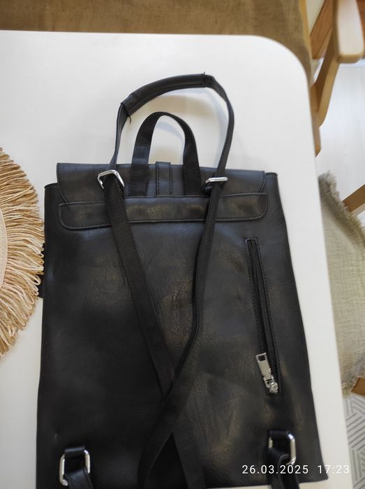 Стилна дамска раница