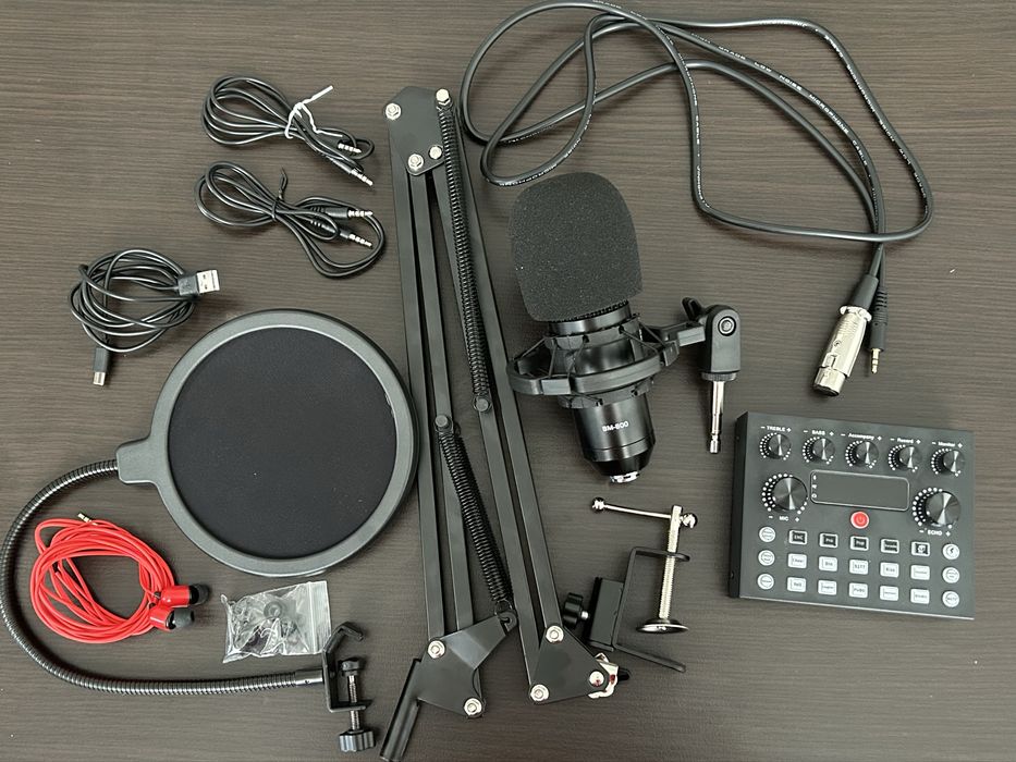Професионален кондензаторен микрофон BM-800 с звукова карта и скоба