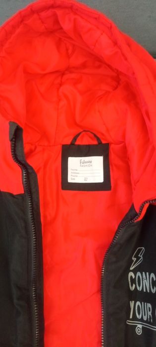 Продам детская куртка весна