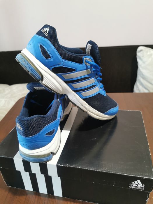 Маратонки Adidas
