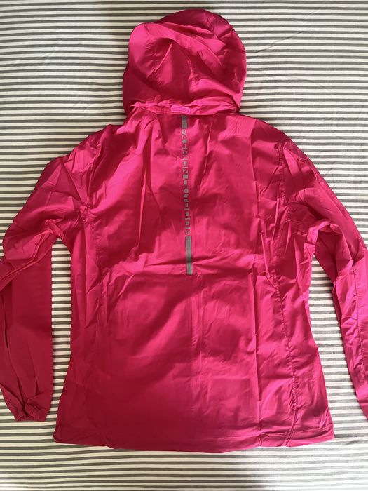 цикламено яке Jack Wolfskin