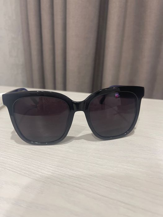 Очки солнцезащитные