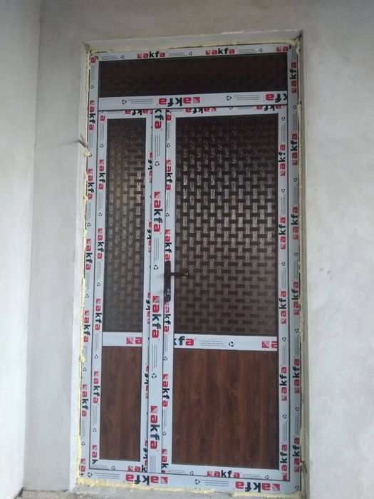 Akfa eshik va romlar yasab ornatish xizmati.