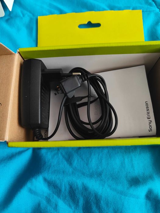 Блутут слушалка, Sony Ericsson HBH-PV703