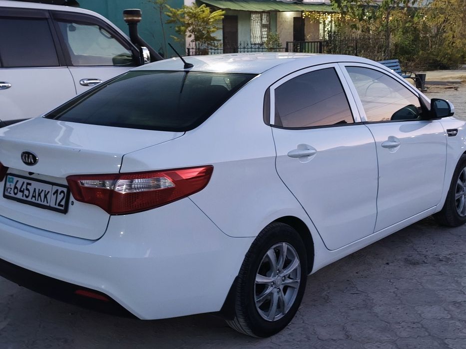 Продам автомобиль Kia Rio