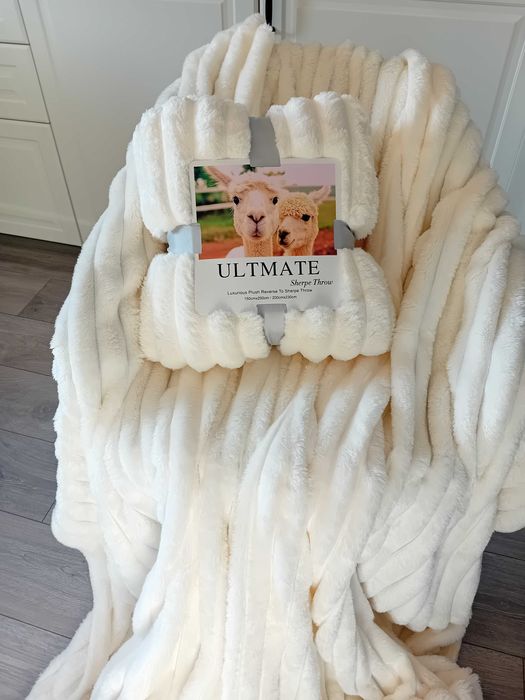 230x200 Luxurious Sherpe Throw Ivoire