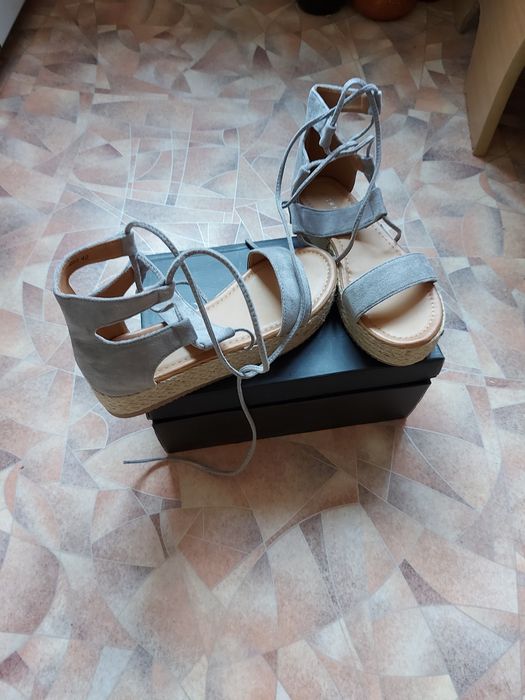 Новые босоножки платформа