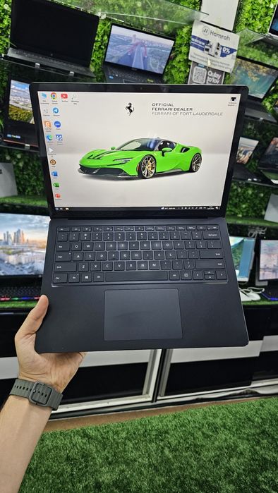 Surface - yengil ixcham jiddiy olib yurushga eng porfessional laptop!