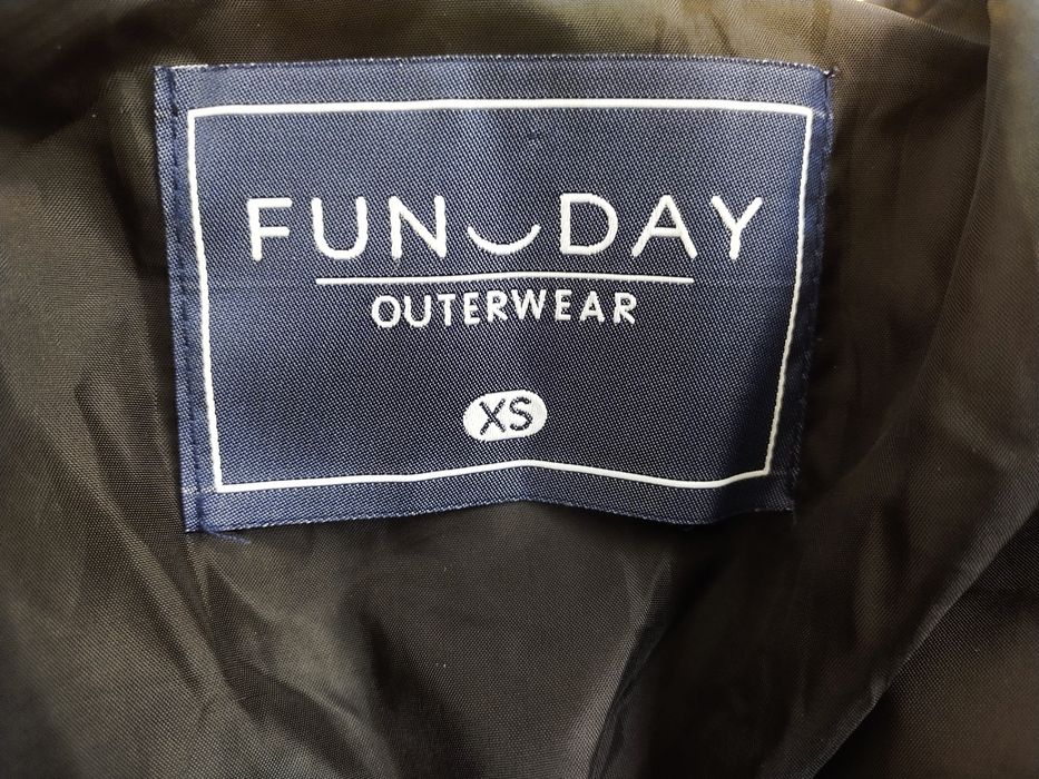 Продам срочно куртки