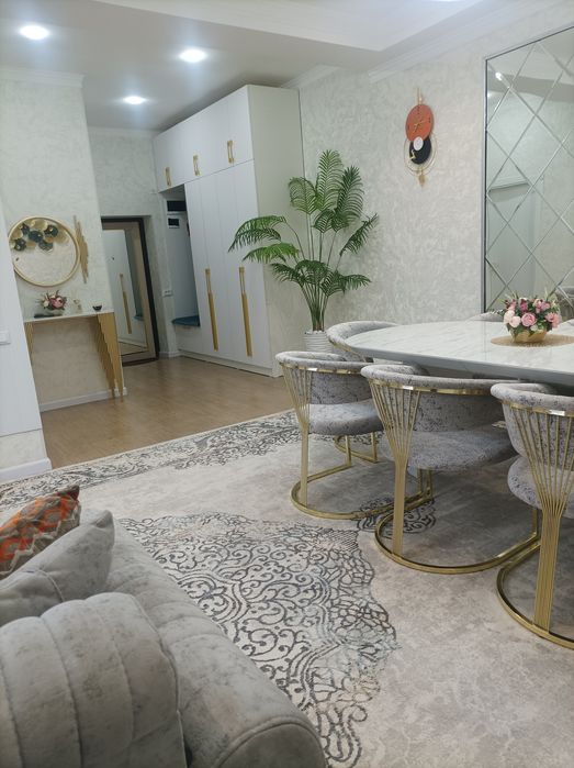 Срочно Продаётся своя массив Конструкторов Новостройка 3/1/5