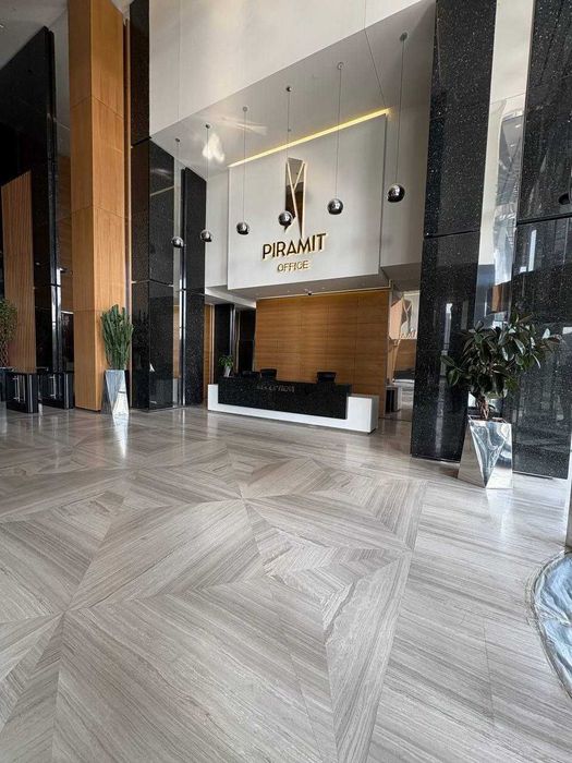 Квартира с панорамным видом на 35 этаже в ЖК «Пирамит», 63 м2