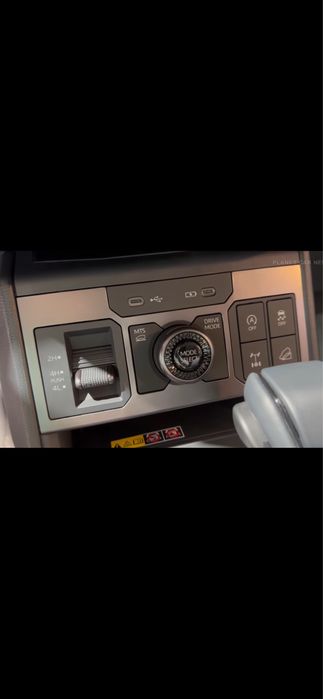 Generația nouă , Toyota Hilux Invincible 2.8 D, 48V Mild Hybrid