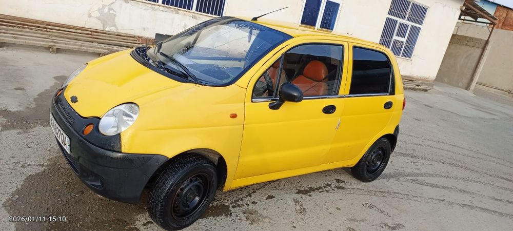 Matiz aftomobili sotiladi