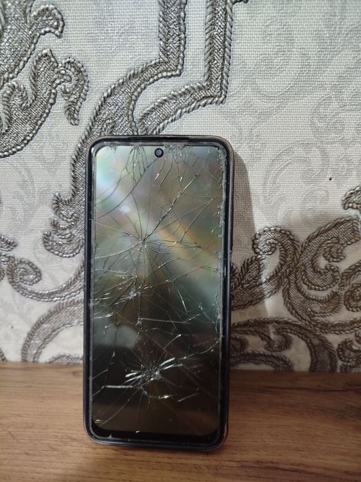 Продам Redmi Note 11S на запчасти