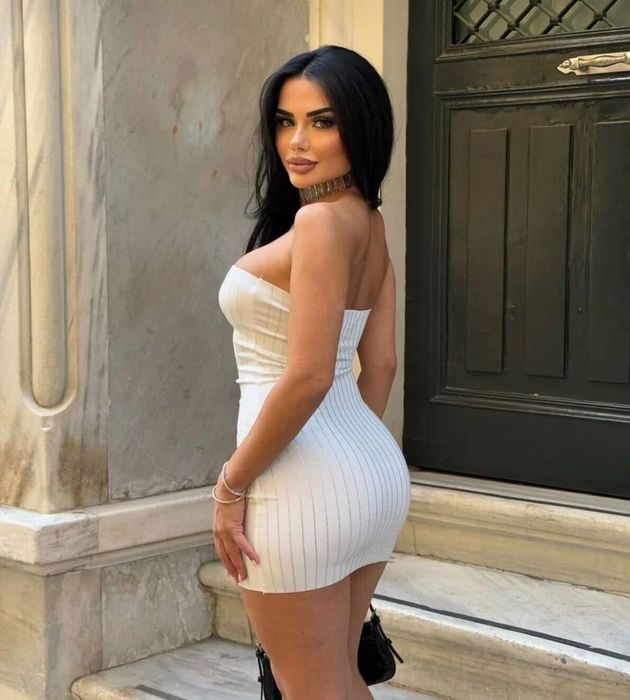 Нова къса бяла блестяща рокля