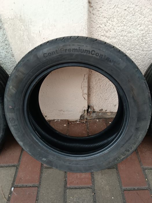 Vând anvelope Continental 215/55 R17