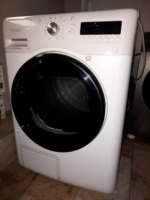 Uscator de rufe 6th Sense Whirlpool 9 kg