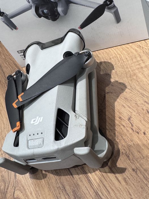 Продам dji mini 4 pro