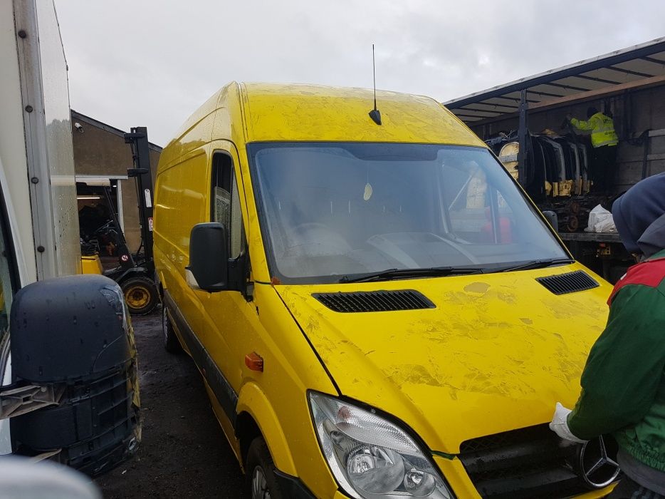 Dezmembrez mercedes sprinter 2008