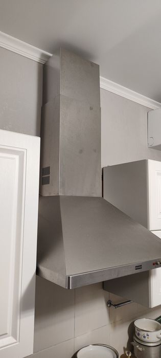 Продам вытяжку для кухни