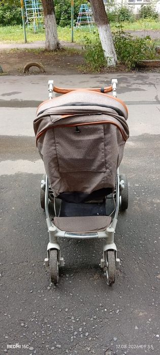 Продам коляску 3 в 1