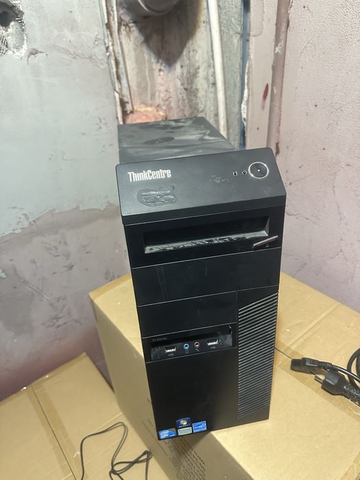 Lenovo ThinkCentre M Series