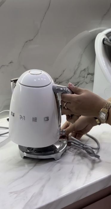 Электрочайник Smeg