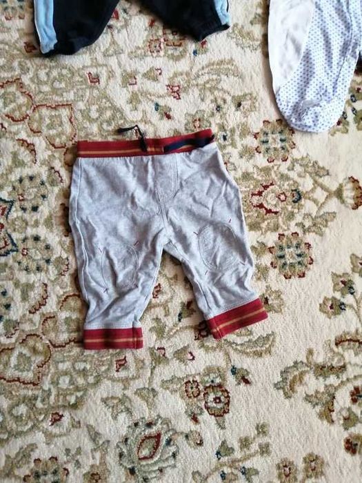 Imbracaminte pentru bebelusi