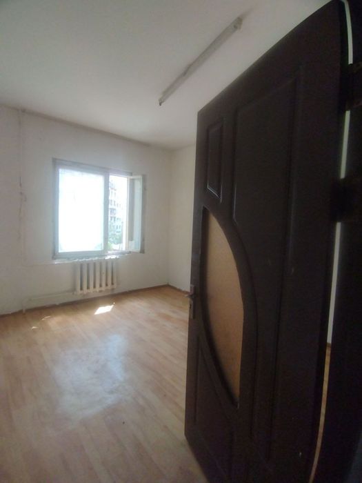 3/3/9. Сергели 5. Квартира 84 м², дом панельный. Метро 2-bekat - 100 м