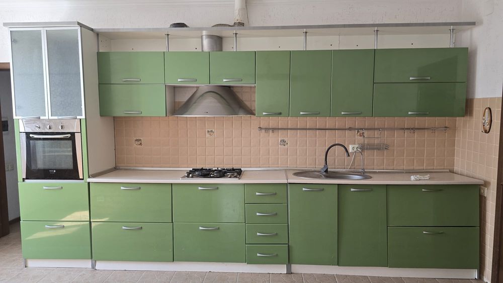 Продаю кухонный гарнитур