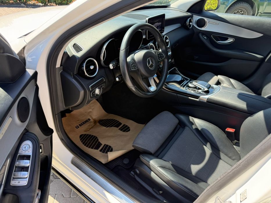 Mercedes-Benz C220d 9G-Tronic 4 Matric