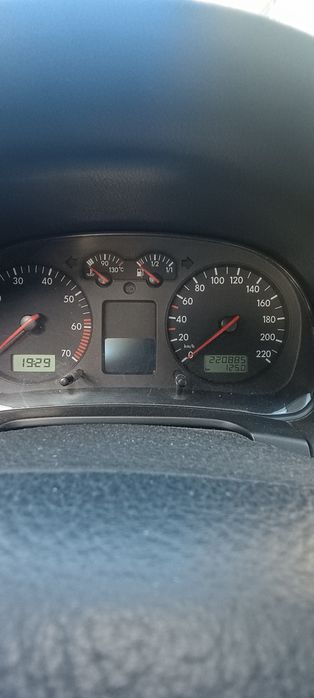 Volkswagen Golf 4 1.4 Benzină – 75 CP – AC – Întreținut – 1500€ Negociabil