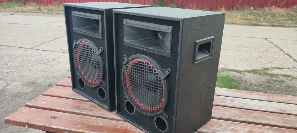 Boxe  Univeraslbox PAE 102 sau Magnat Media 100