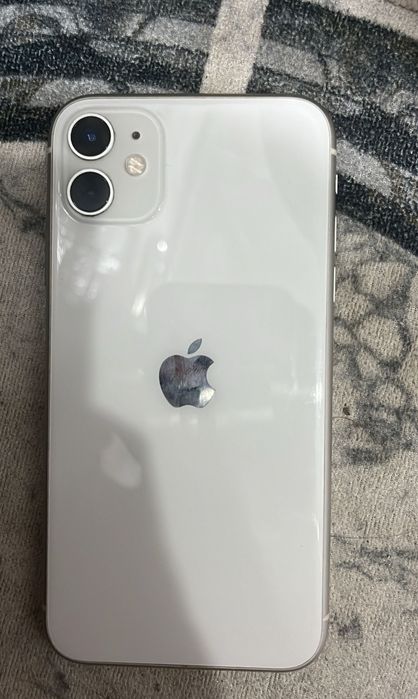 IPhone 11 белый 75к