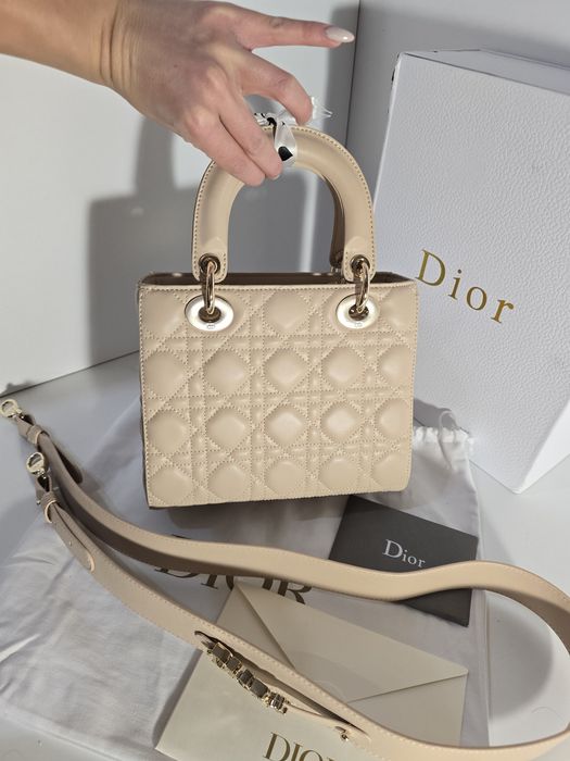 Налична чанта Lady Dior Powder Beige