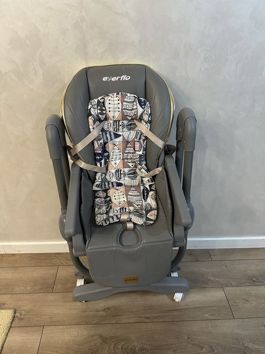 Продам стол для ребенка