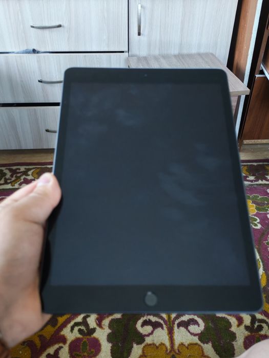 Продам IPad 9th gen