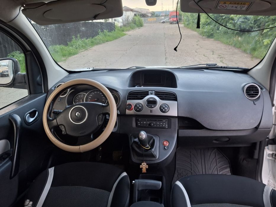 RENAULT 4 2013 — imagine 3